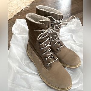 W’s Timberland Teddy Fleece boot- waterproof
